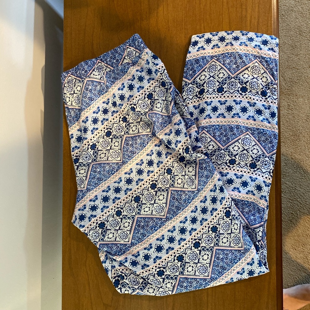 Divided H&M loose fit pants